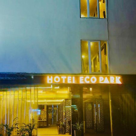 Hotel Eco Park New Town Bagian luar foto