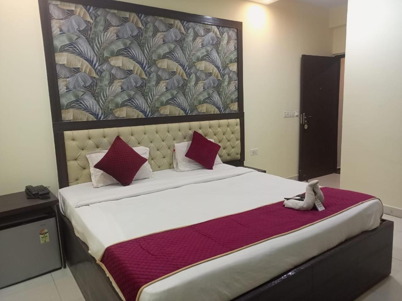 Hotel Eco Park New Town Bagian luar foto