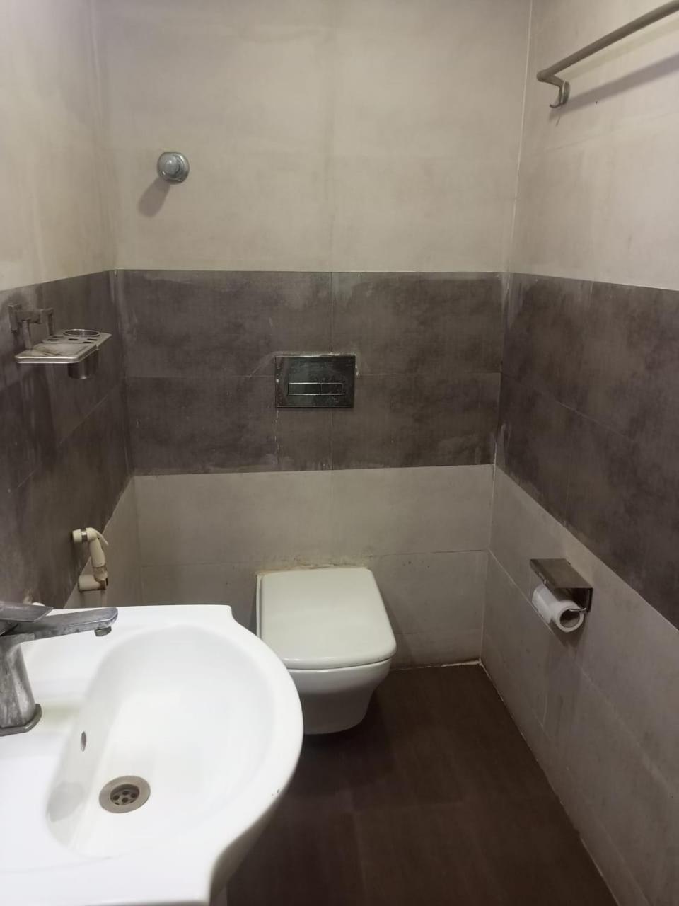 Hotel Eco Park New Town Bagian luar foto